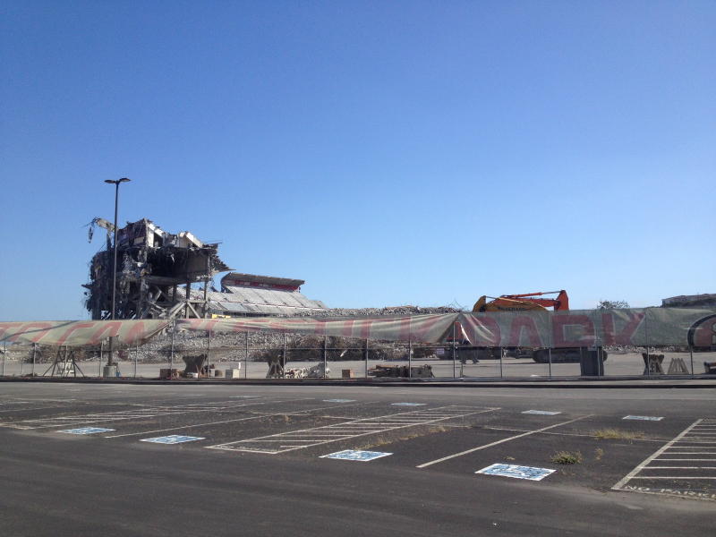 Illustration for article titled We Hopped A Fence And Explored The Ruins Of Candlestick Park